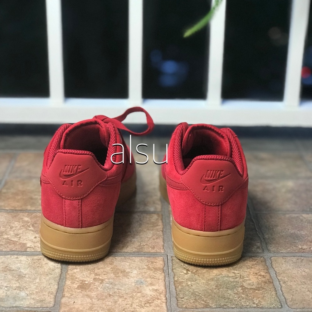 NWT Nike Air Force 1’07 SE Suede Speed Red WMNS - Picture 5 of 8